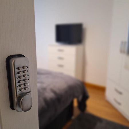 Uplands Grove Bungalow Hotell Wolverhampton Exteriör bild